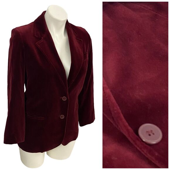 Women’s Vintage Red Velvet Blazer - Holiday Party Perfection! - Picture 8 of 16
